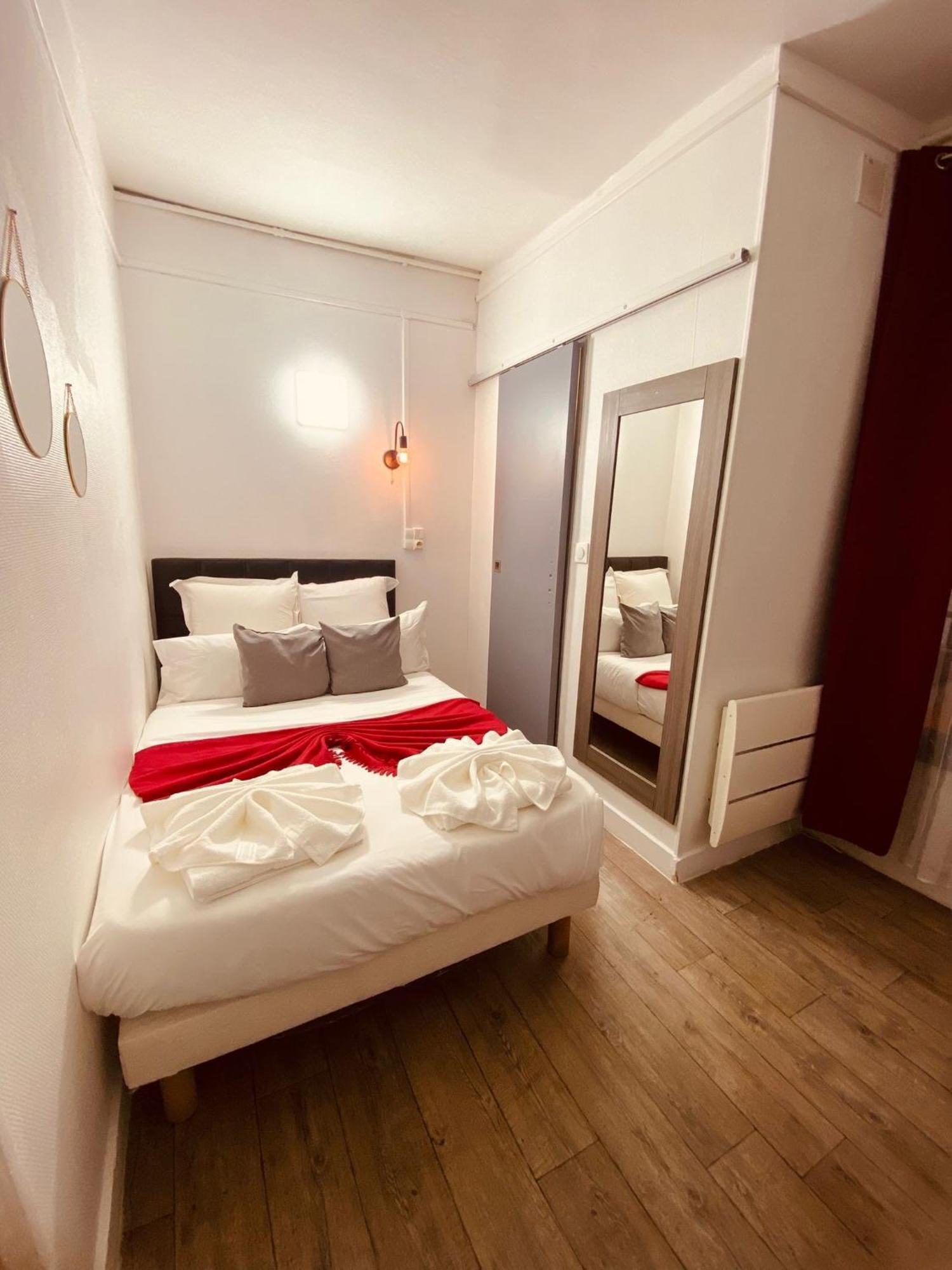 Hotel Louvain Paris Quarto foto